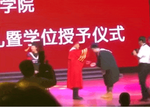 蓝翔不是开玩笑的毕业照片01同学们都下来有话好好说~02律师函警告