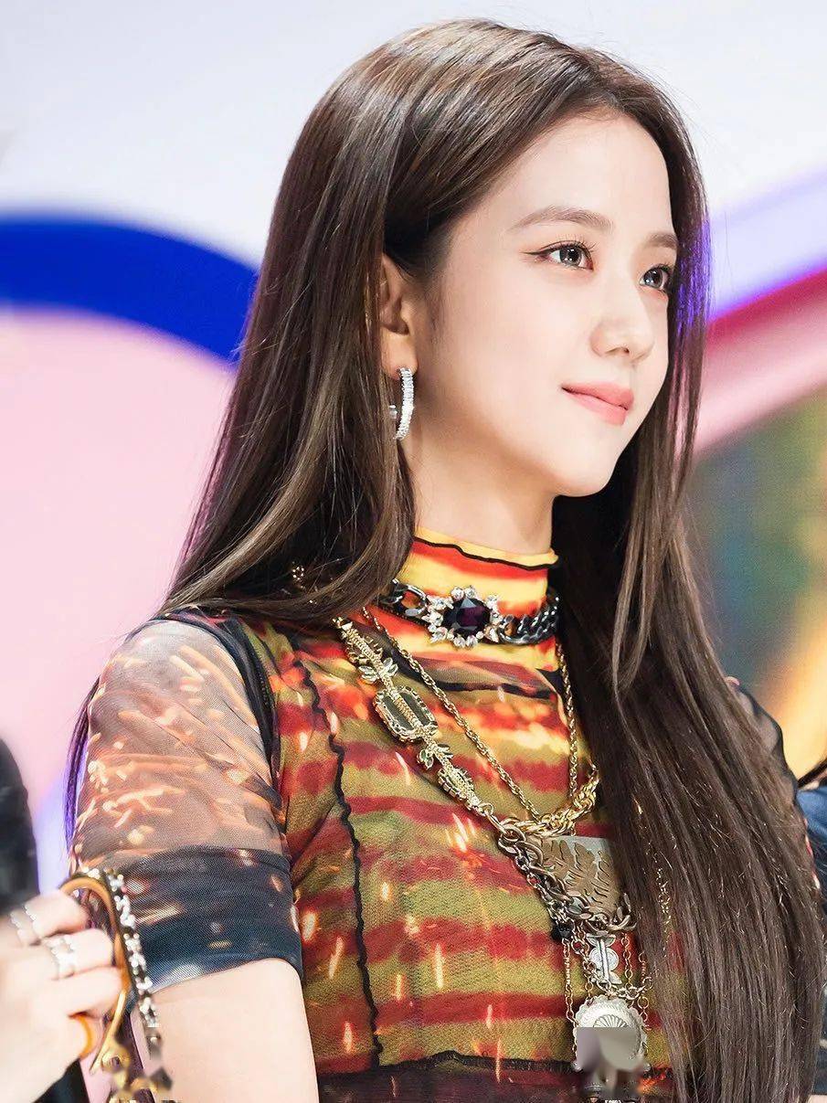 slay|lisa、jennie、虞书欣“拍了拍”你，就问这些slay的发色发饰你们可吗？