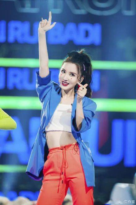 耳环|人狠话不多，厚积薄发的她们到底靠什么赢？深扒了舞台造型后大家都沉默了...