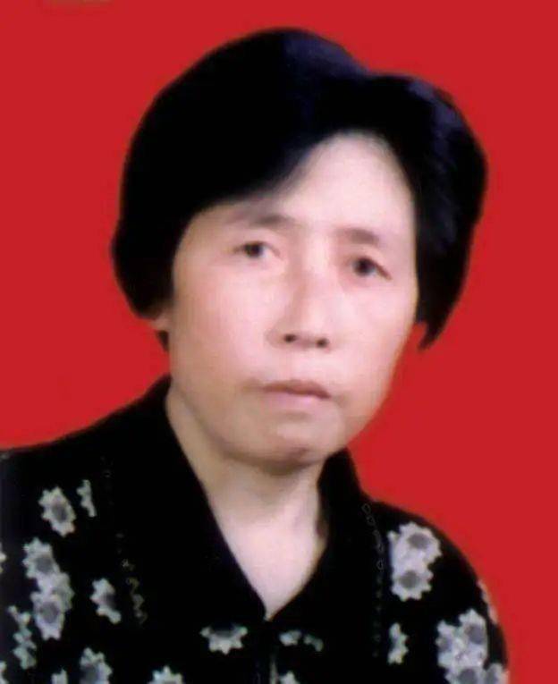 辣酱|49岁创业，身家超70亿，“老干妈”陶华碧的传奇人生