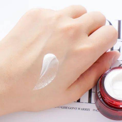 精华|花了10W+护肤,终于让我选出最好用的啦!