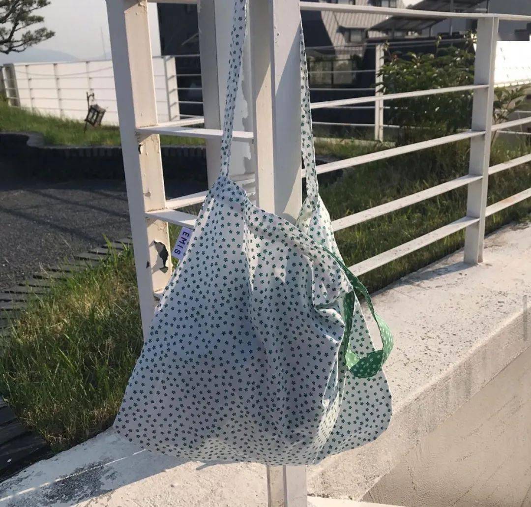 包包|平价好看不吃土!百元get攒足夏日仪式感的时髦包包!