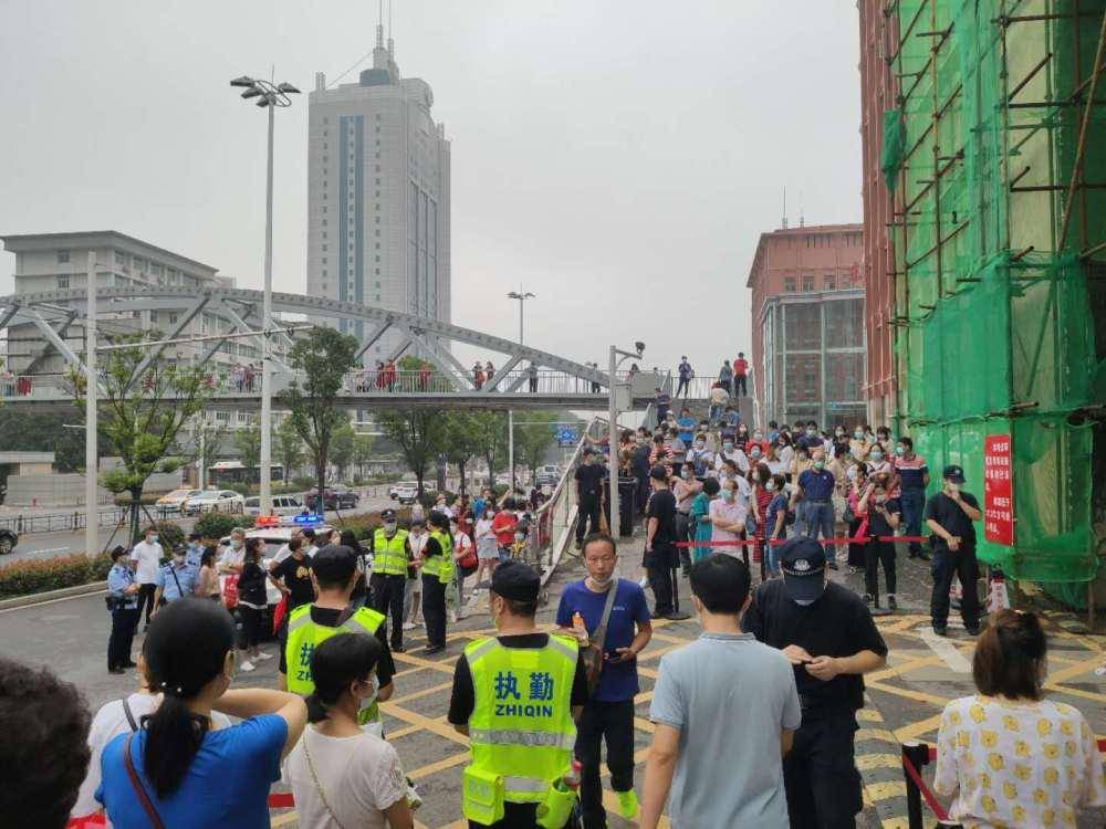 武汉|冲吧，少年！武汉7.2万考生迎来“迟到”的中考