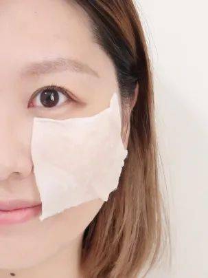 痘痘|大揭秘：她们真的从来不长痘吗？