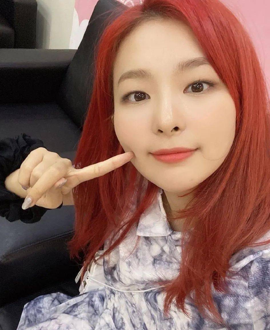 单眼皮|裴珠泫&姜涩琪小分队营业！谁说单眼皮没有春天？