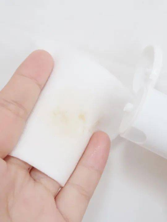 痘痘|大揭秘：她们真的从来不长痘吗？