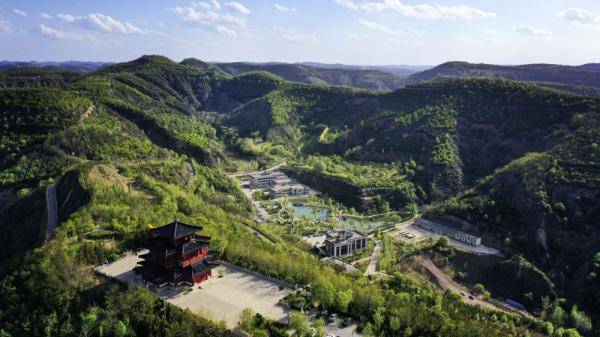 中国|从“黄土”到“青山”：一位中国农民20余载的见证