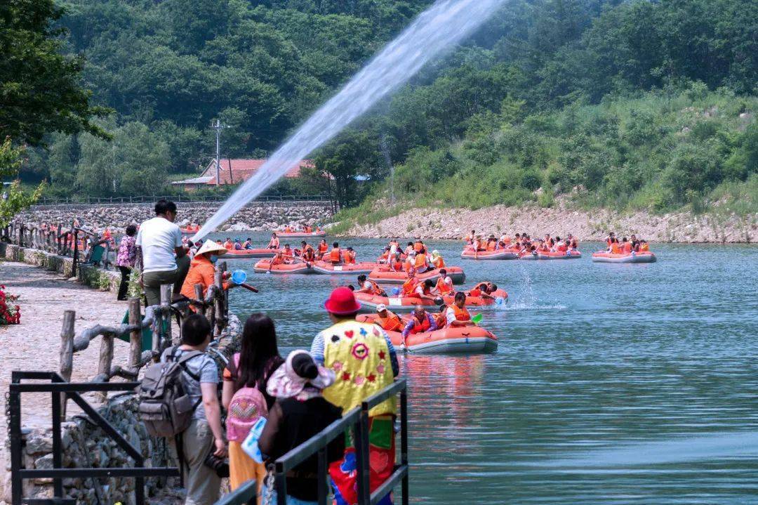 【漂流啦"东北第一漂"天门峡漂流,一起感受夏日狂欢吧!