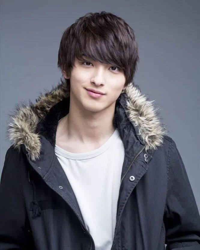 狼狗|没想到NARS首个男模特，会是这样的小狼狗~