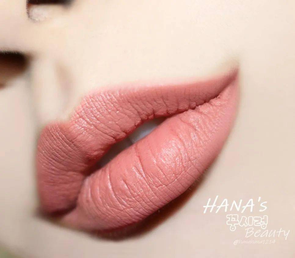 欧尼|摸了金秀贤腹肌的她，连化妆台都被曝光了！