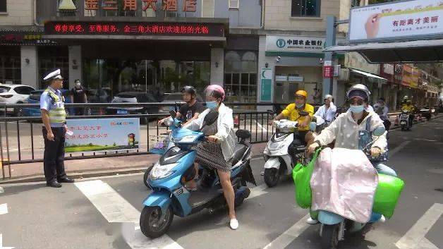 头盔排行榜_西安安全头盔佩戴率排名全国第八