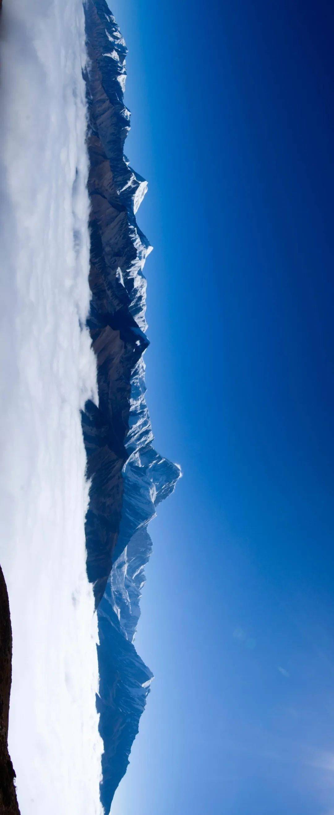 落差最大的地区  也正是由于这个落差  才造就了贡嘎气势如虹的壮丽