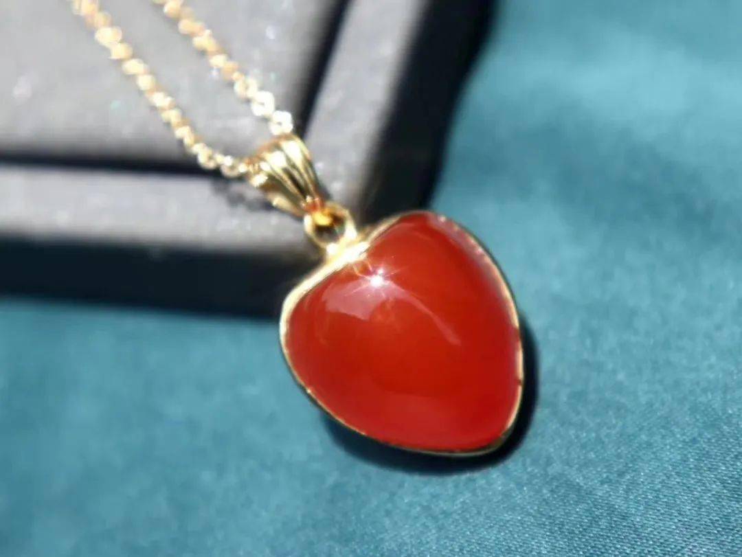 突破|黄金涨至1870美元上方 可能突破2000美元大关