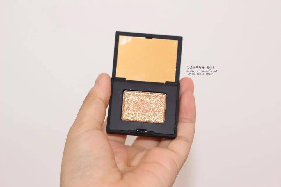 欧尼|摸了金秀贤腹肌的她，连化妆台都被曝光了！