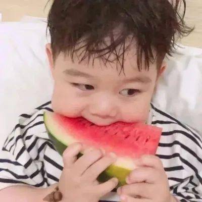 特别污情侣头像摸下面一人一半图片