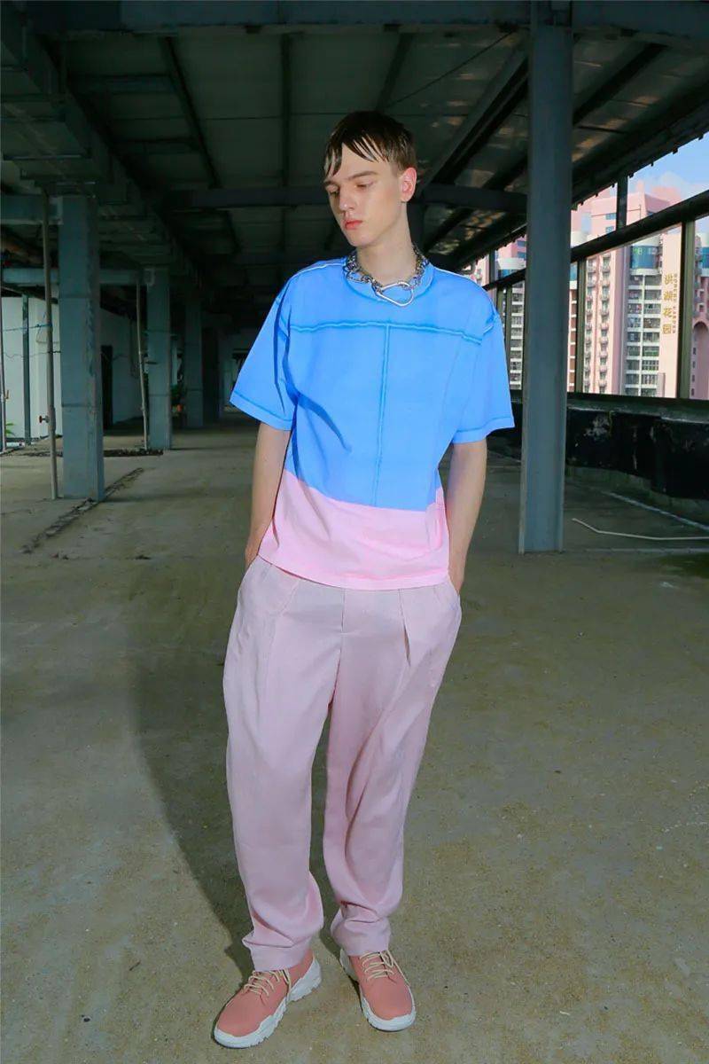 衣柜|“无性别穿搭”正当时,从另一半的衣柜里穿出时髦