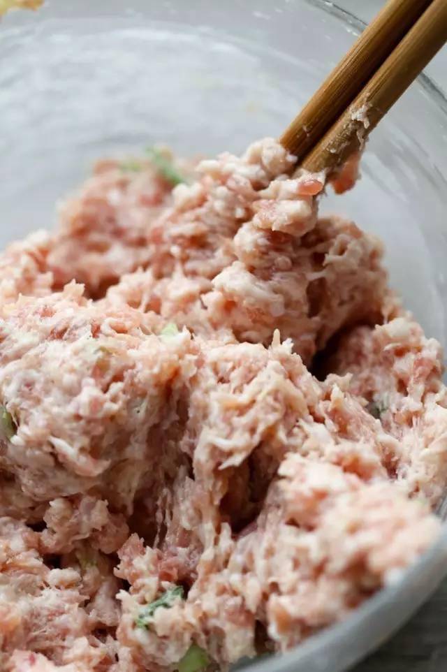 调料|好吃到逆天啦！自制肉丸原来这么简单！香软弹牙、唇齿留香