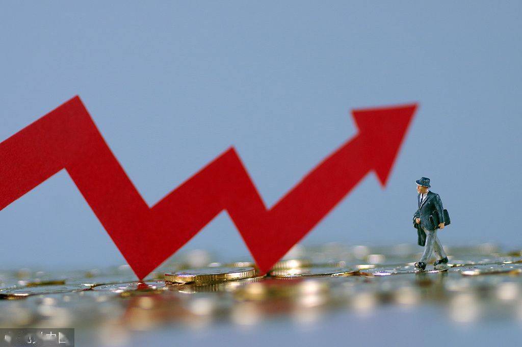 基建|滕泰：下半年房地产、基建、出口持续高增长 如何补消费短板？