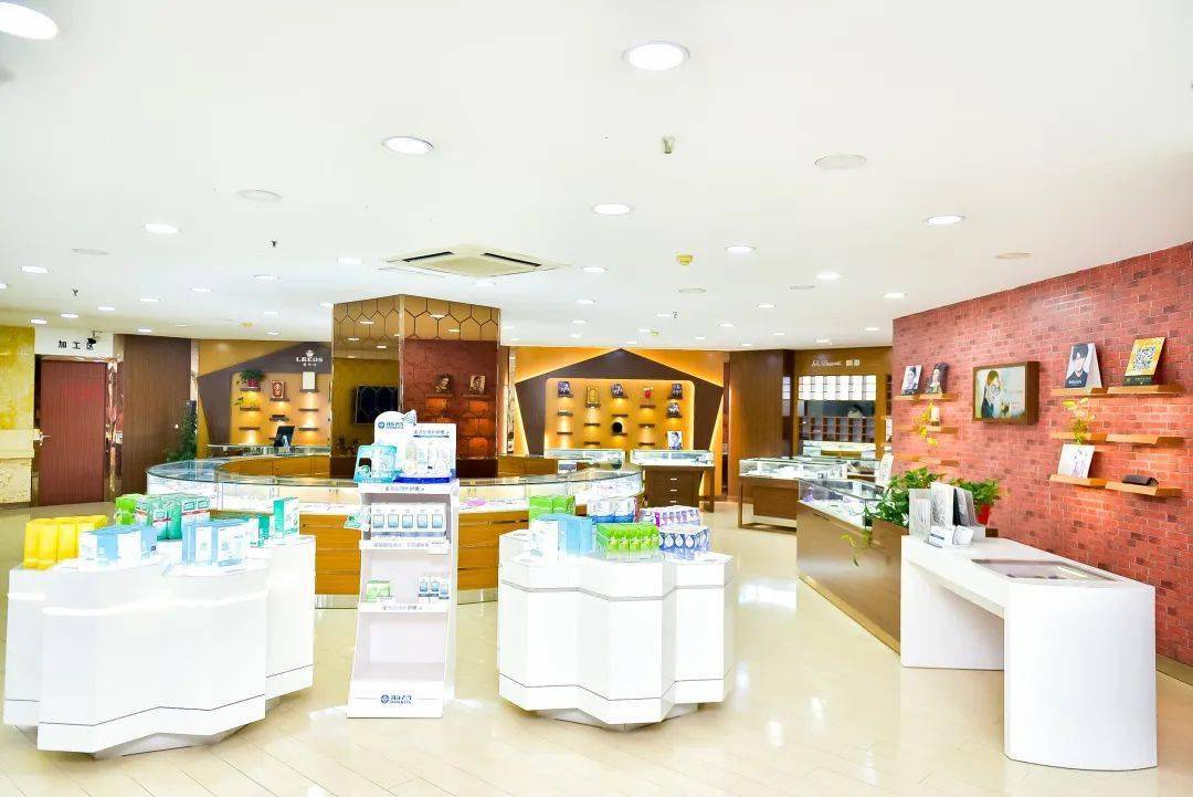 眼镜|实测！9.9元配镜片？徐州市中心网红眼镜店到底靠不靠谱！