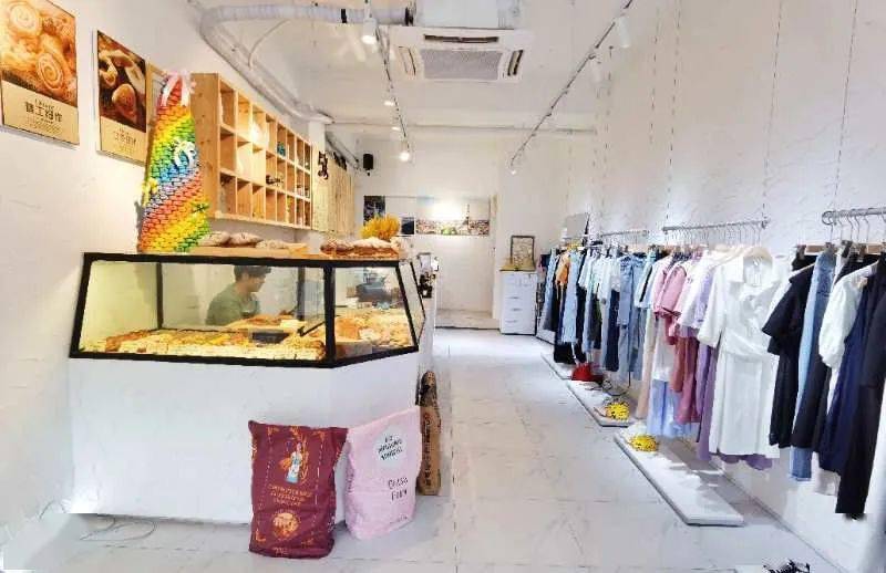 衣服|他把“衣服”卖进可颂面包店，就问香不香？