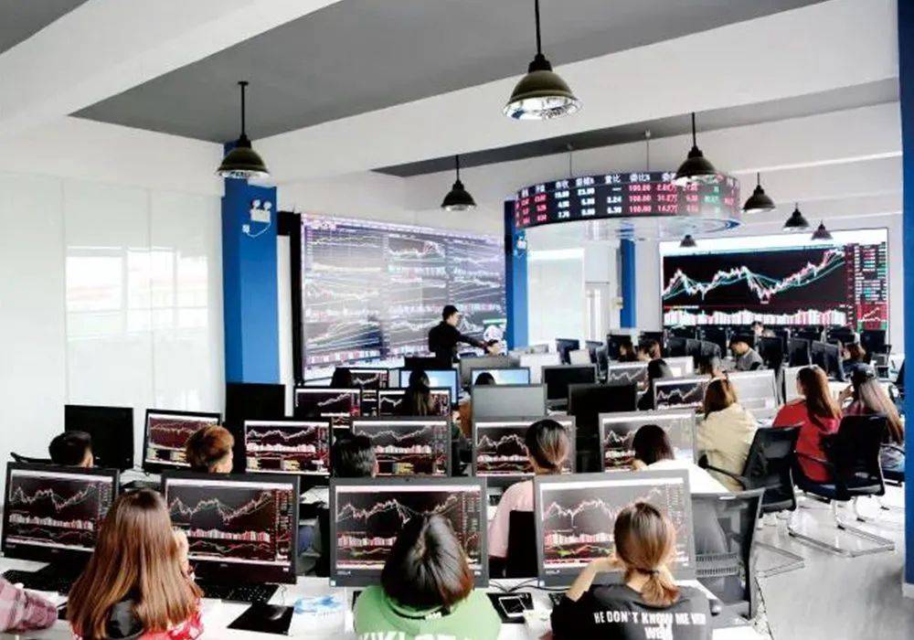 教学|招生季 | 山东外国语职业技术大学“拍了拍”你招生简章了解一下