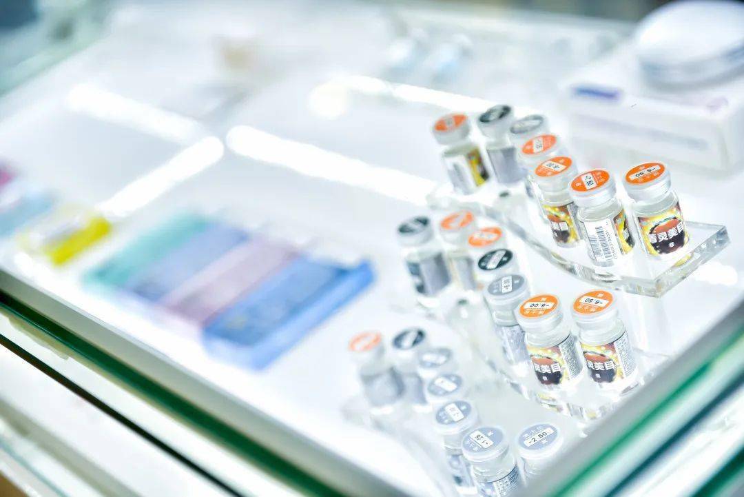 眼镜|实测！9.9元配镜片？徐州市中心网红眼镜店到底靠不靠谱！