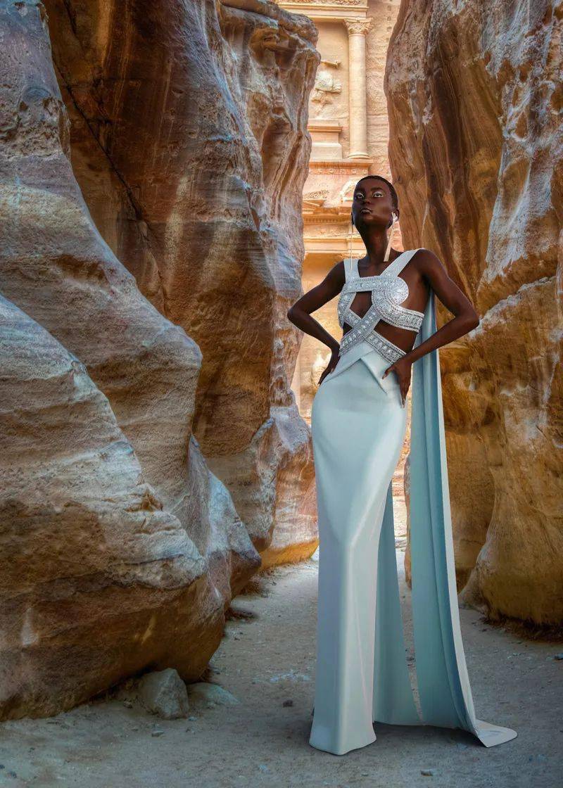 时装周|负重而行的巴黎高定时装周,怎么做才能逆天改命?