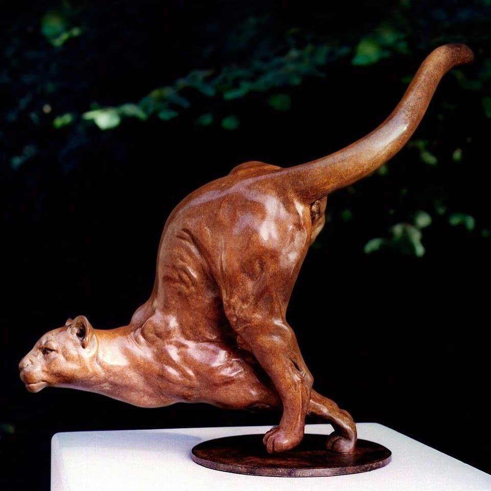 西方雕塑艺术家雕塑出来的动物非常生动活灵活现