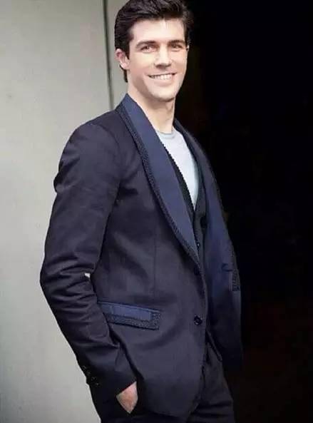 罗伯托·波雷|这个舞台上的王子,绝对秒杀一切小鲜肉!