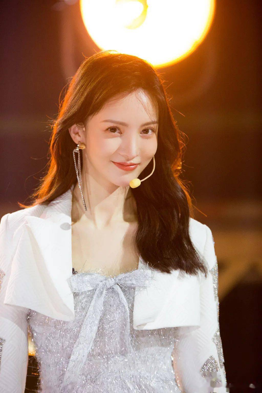 美人计|美人计 | 金晨的发量VS我的发量，一起扎心