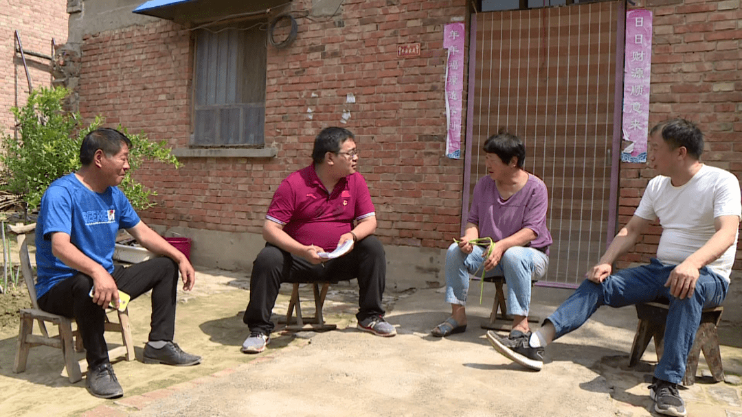 刘鸿祥心中有百姓脚上有泥土