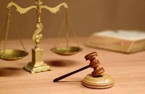 被告|妻子给情人买车买GUCCI手链，还转账20多万！丈夫要得回吗？法院这样判…