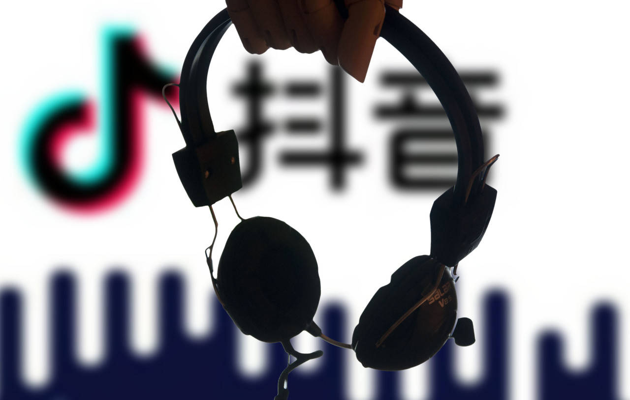2052f8ae2fb34d70af53aaf61d53547c.jpeg