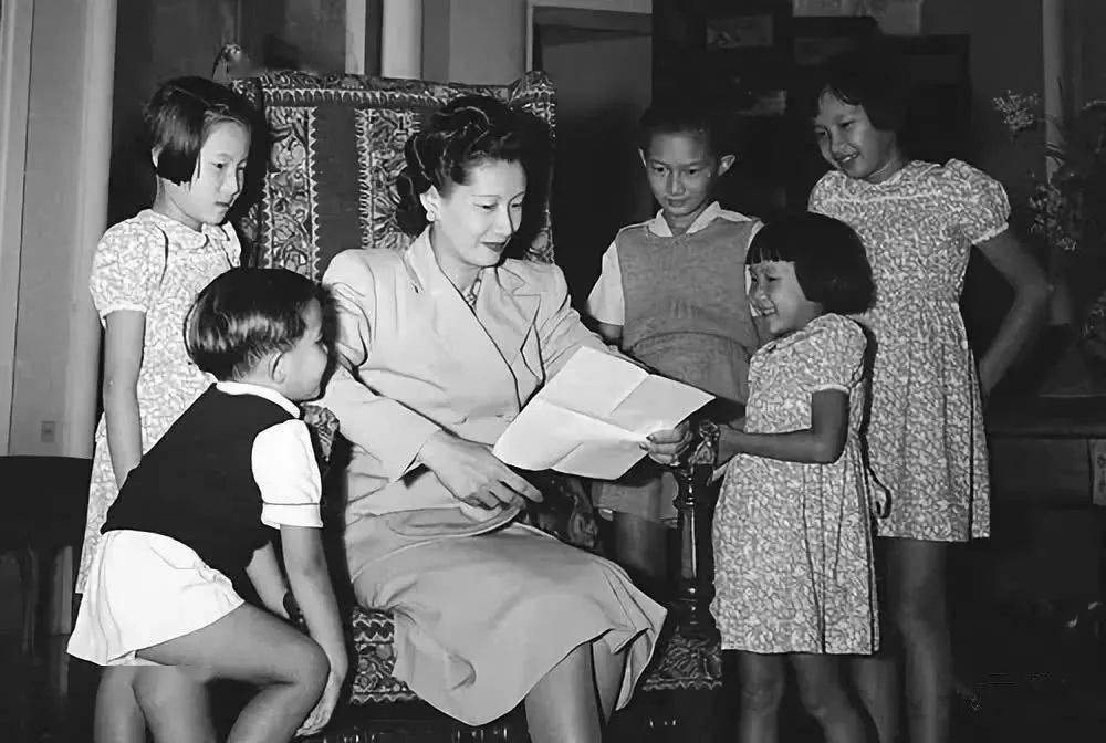 南芳|她为王室连生5子,死后却曝尸荒野!惊艳世界的末代皇后,是如何把自己作死的？