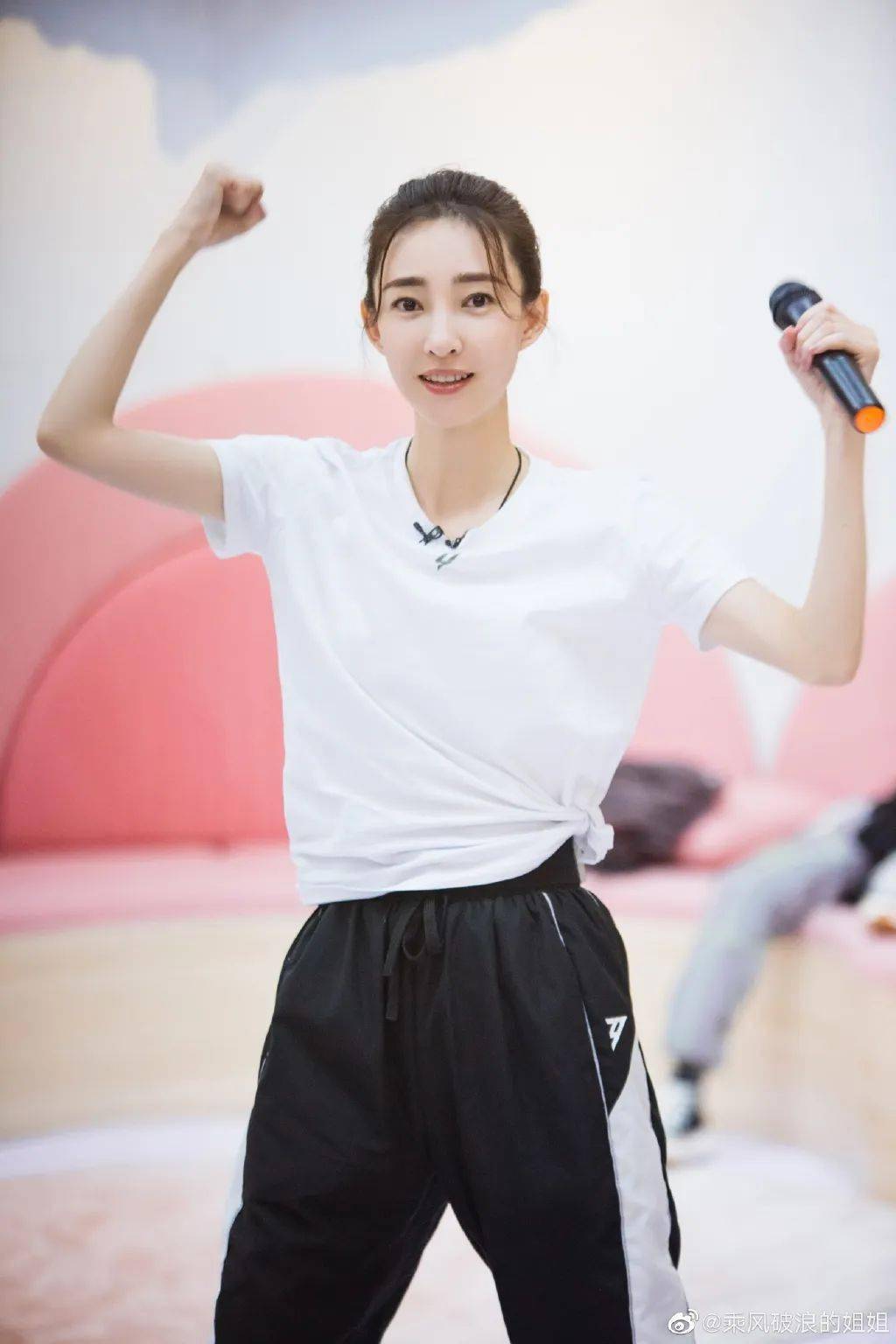 眉毛|美人计 | 当王丽坤终于画对了眉毛