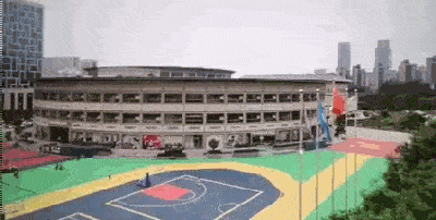 郭喜凤|8月1日 来这所建在图书馆中的学校开启童话之旅！