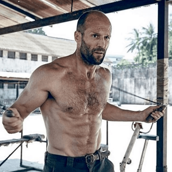 训练|25岁穿豹纹当伴舞，46岁成好莱坞头号猛男，51岁娶走超模娇妻，这男人凭什么？