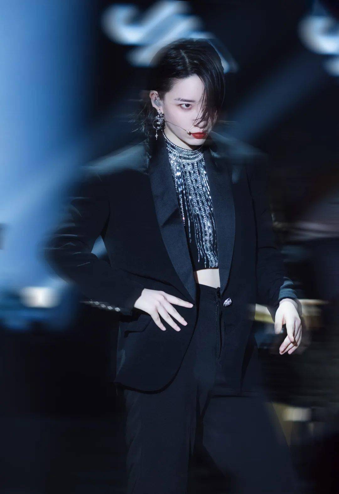 姐姐|Tony上线，姐姐团邀请你加入他们的造型群聊！