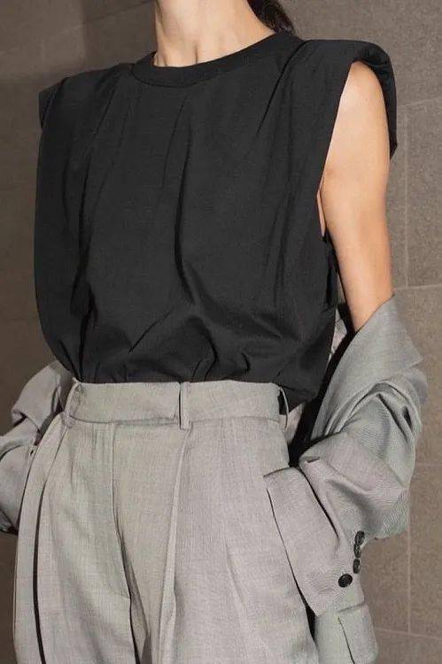 垫肩|四千年一见美女鞠婧祎的“小心机”，也太会了吧！！！