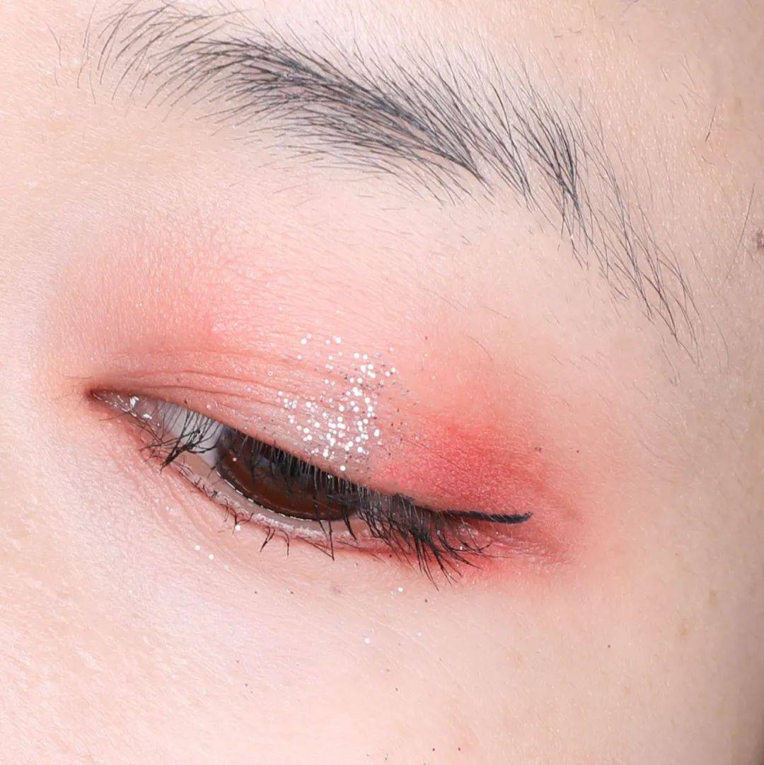 日记|完美日记系列眼影评测 | 真的不知道为啥锦鲤盘能这么火?