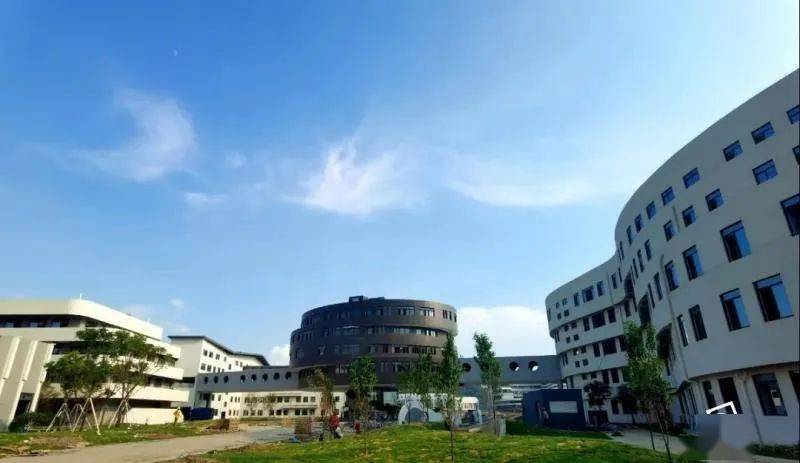 南海双语实验学校9月1日开学,大量校园实拍图来了