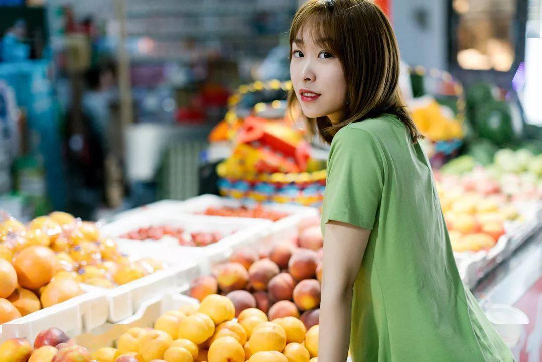 照片|我带妹子在脏、乱、差的「菜市场」拍了组照片，结果......