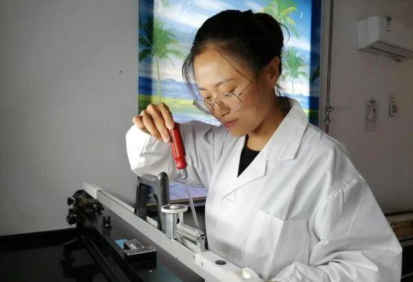 通信员|又美又飒！看“兵姐姐”变装