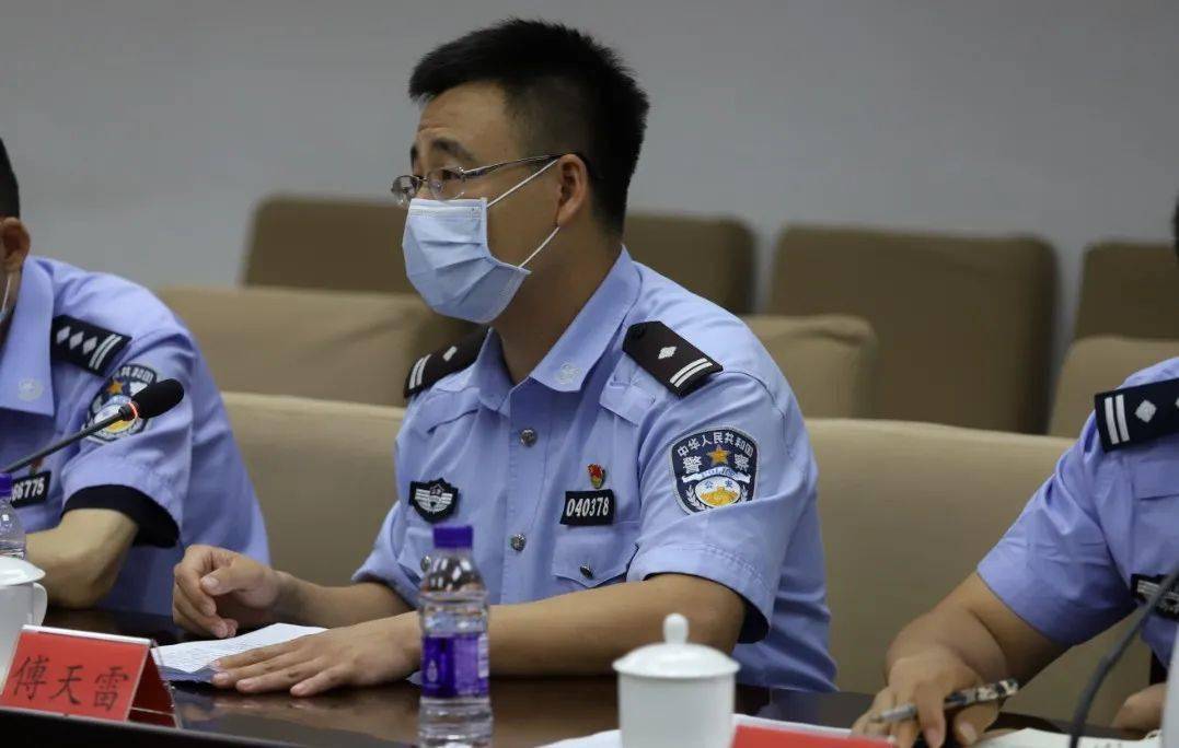 北京市公安局 丰台分局右安门派出所民警