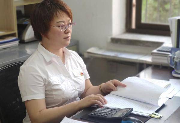 通信员|又美又飒！看“兵姐姐”变装