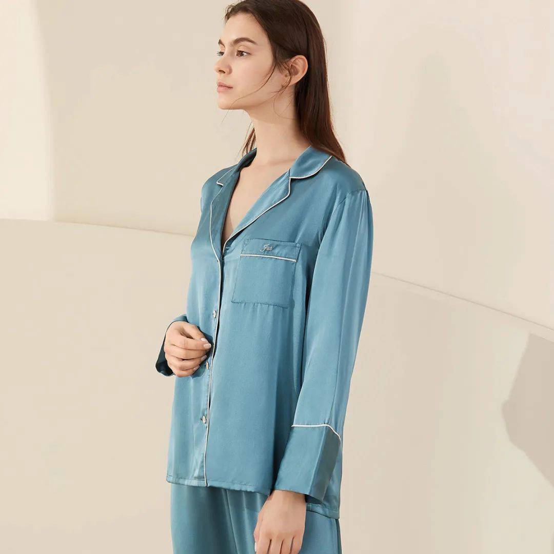 文能当|文能当睡衣，武能作外套，它是时尚界的万能单品 | 百匠优选