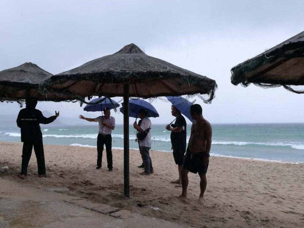 应急|海南三亚防汛防风应急响应升级 景区暂时关停