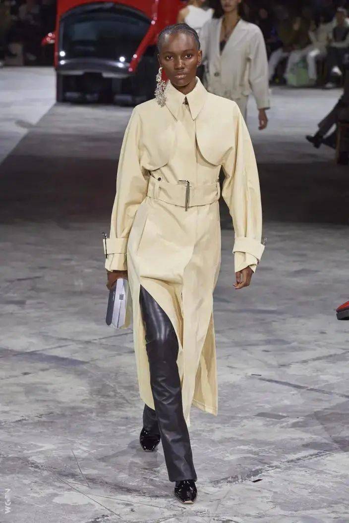 色彩|2020/21秋冬女装色彩趋势：复古时尚风潮再次燃起！半身裙流行趋势！