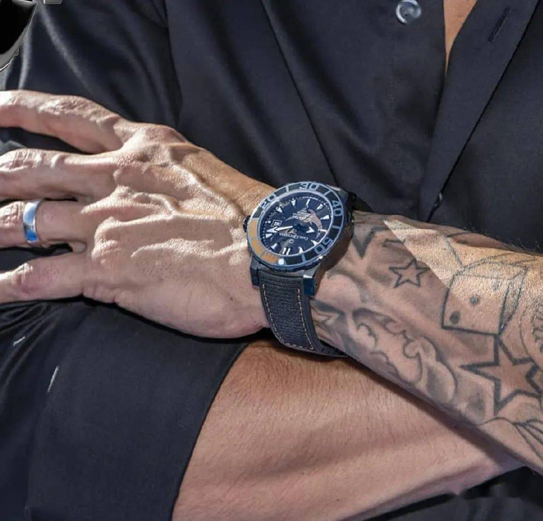 防水|夏天玩水戴什么表？防水吸睛少不了