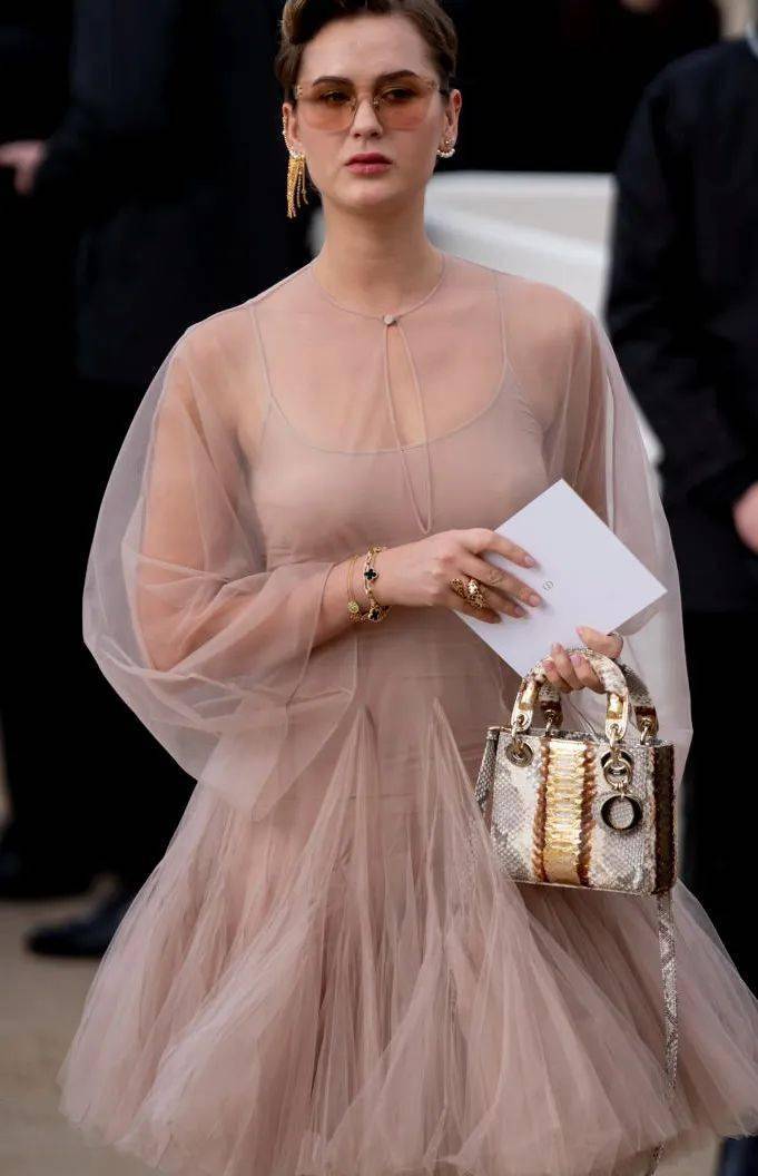 女装|2021春夏流行趋势，8大女装细节，你不可不知！